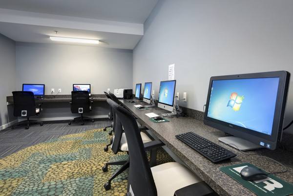 business center at 3949 Apartments