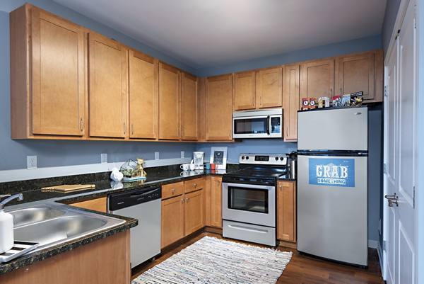 kitchen at 3949 Apartments