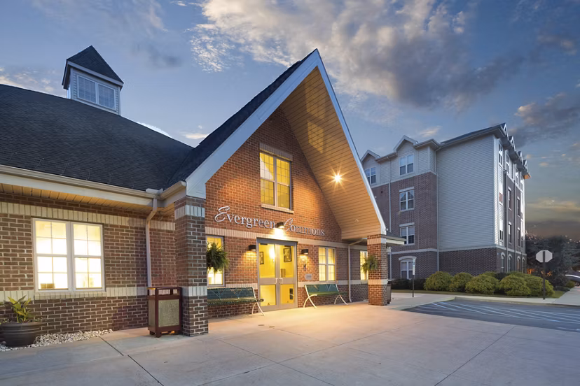Evergreen Commons: Elegant of luxury apartments in a serene neighborhood