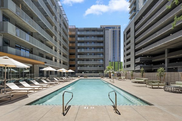 pool at Roosevelt Point Apartments