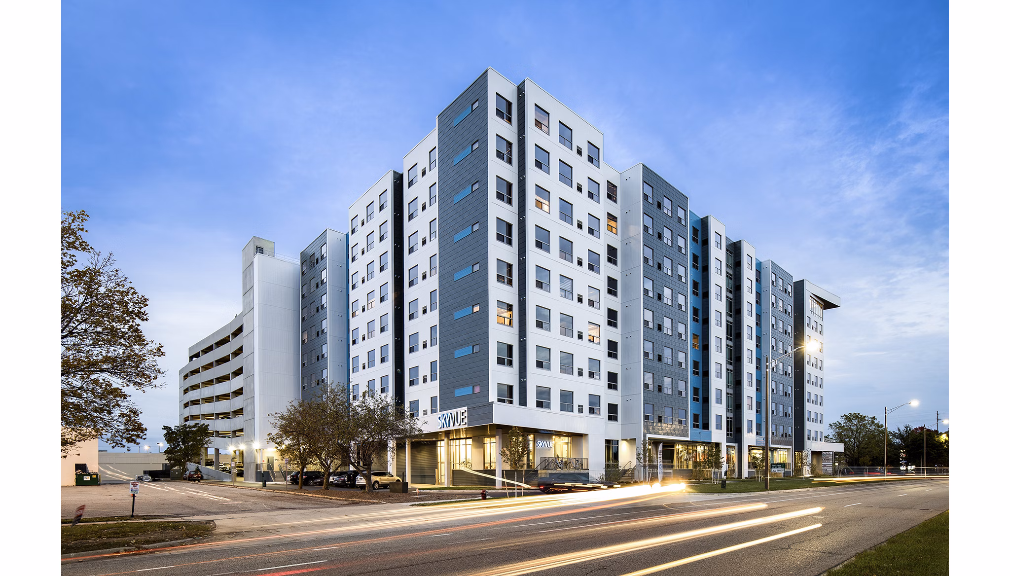 SkyVue Apartments: Modern high-rise luxury apartments featuring stunning views in Pittsburgh