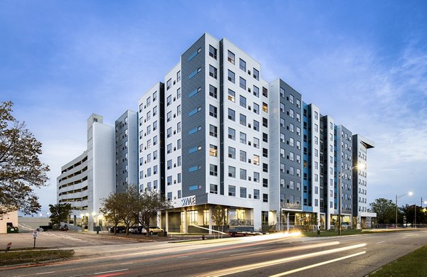 SkyVue Apartments: Modern high-rise luxury apartments featuring stunning views in Pittsburgh