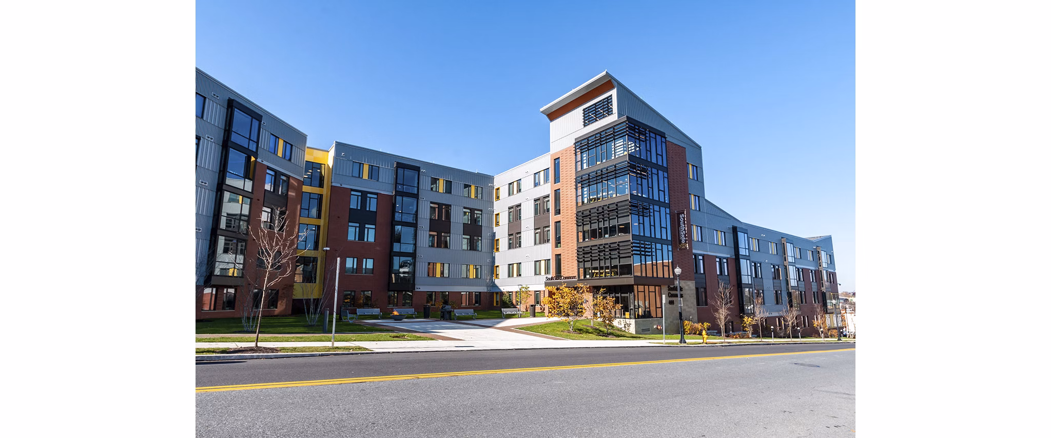 building/exterior at Southside Commons Apartments