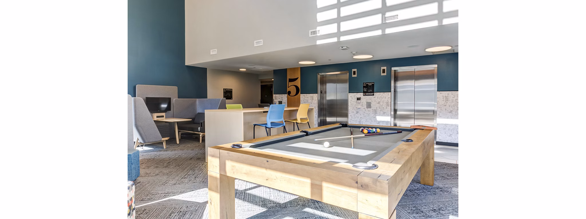 clubhouse game room at Southside Commons Apartments