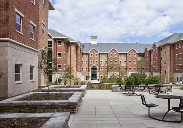 courtyard at Central Hall Apartments