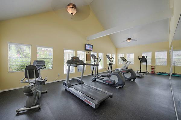 fitness center at Huntcliff Apartments