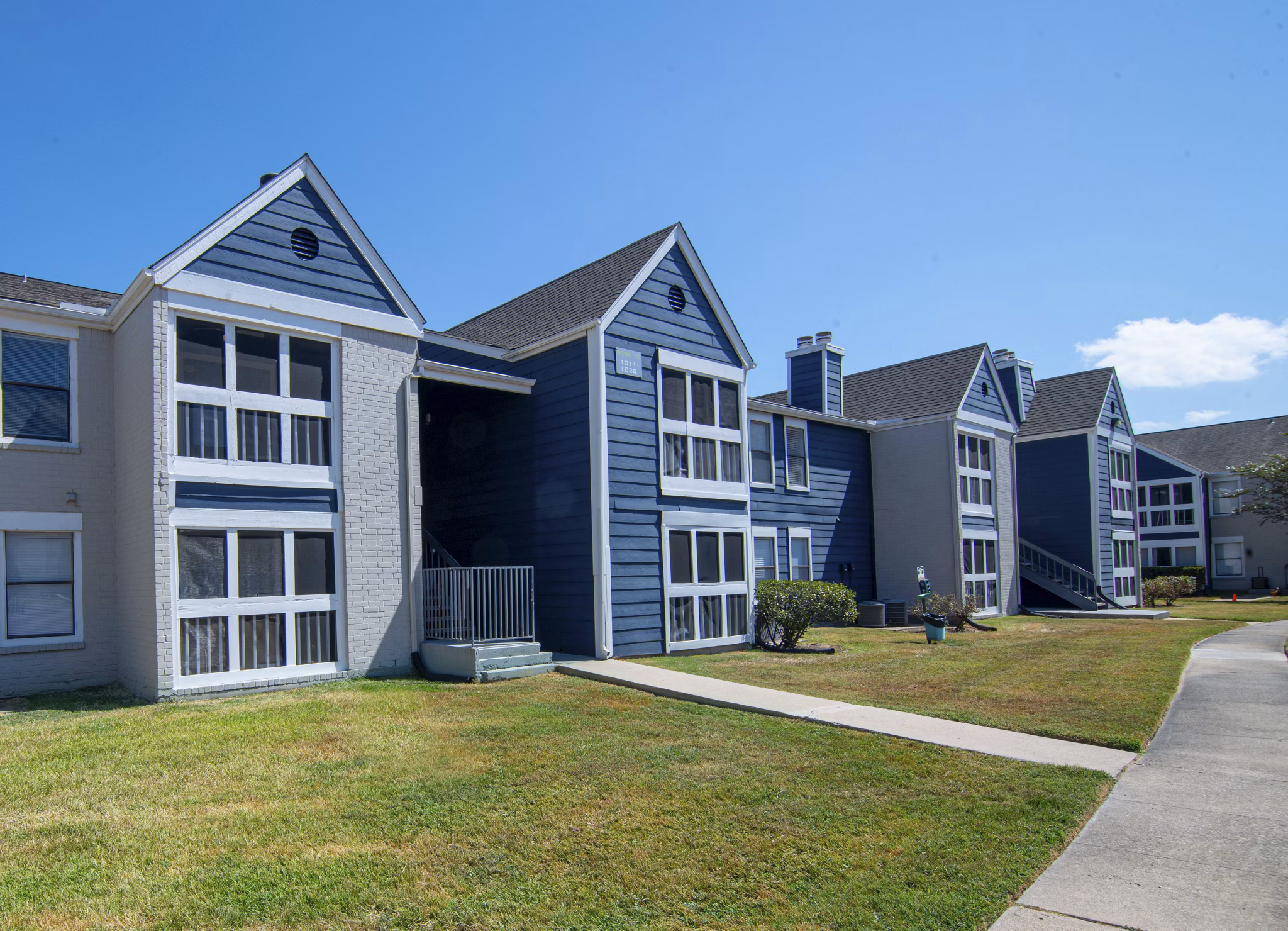 Building/Exterior at Willow Springs Apartments