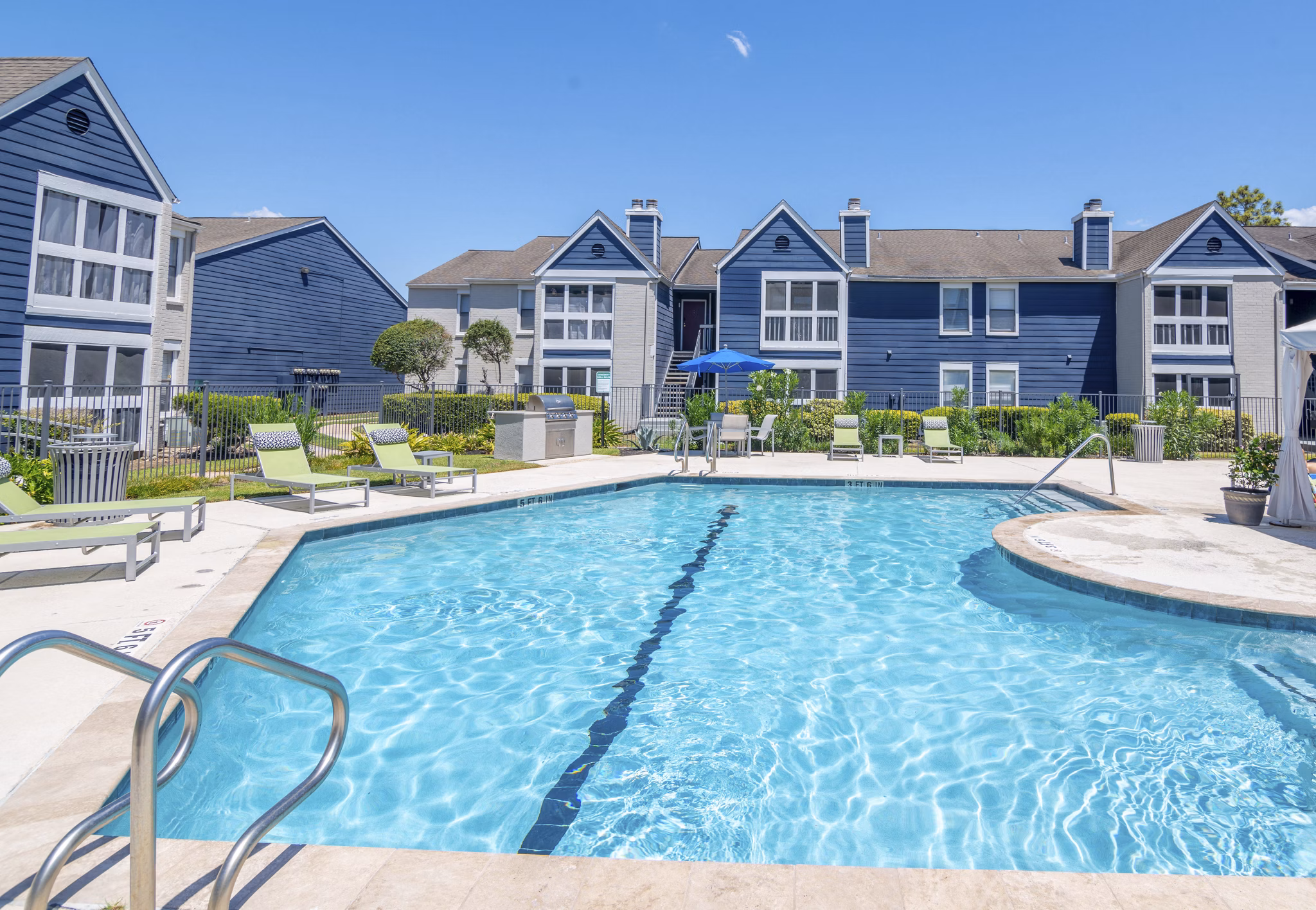 Pool at Willow Springs Apartments