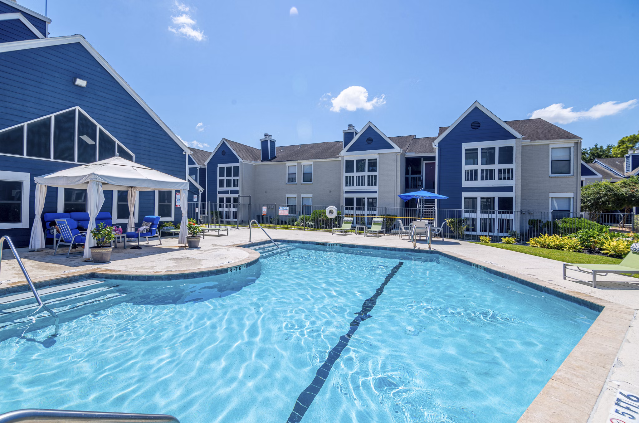 Pool at Willow Springs Apartments