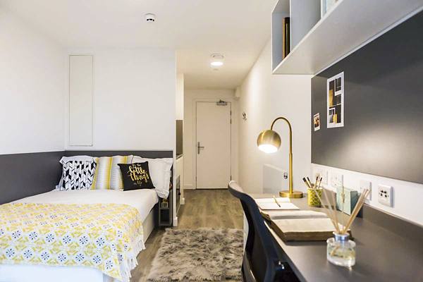 bedroom at Chapter White City        