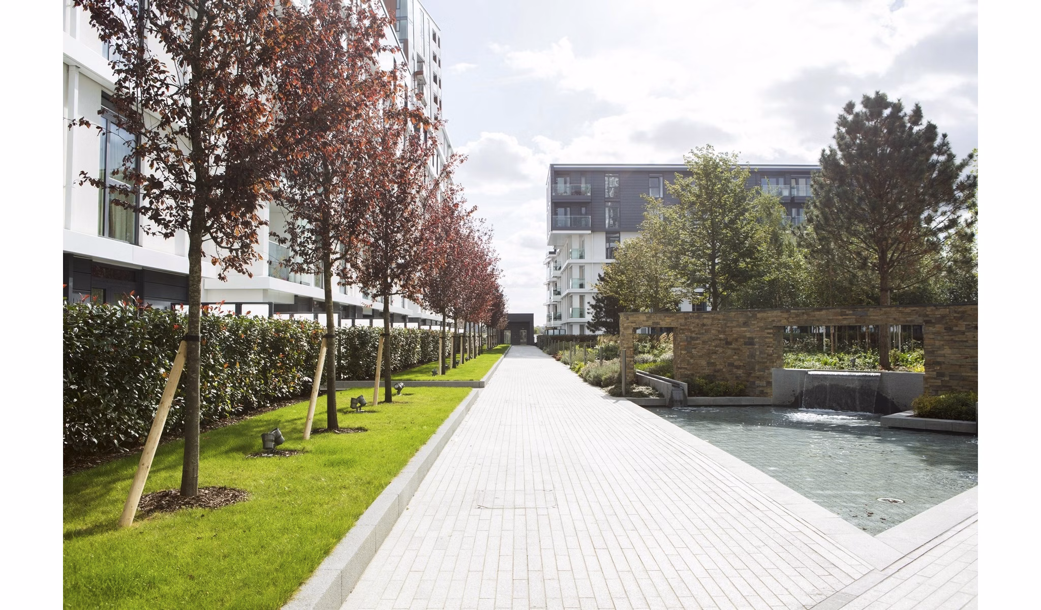 Nine Elms: Elegant modern architecture luxury apartments in vibrant London neighborhood