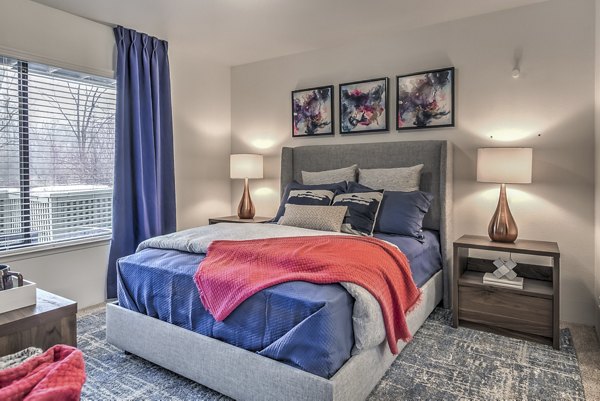 bedroom at Reedhouse Apartments