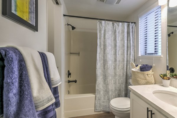 bathroom at Reedhouse Apartments