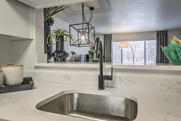 kitchen at Reedhouse Apartments