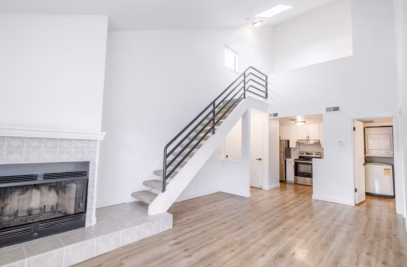 living room at Reedhouse Apartments 