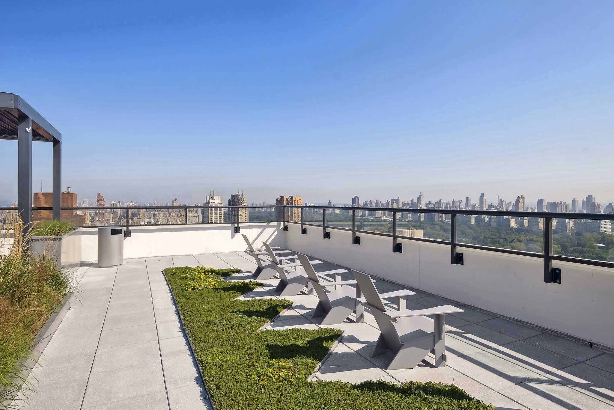 patio at Two Lincoln Square Apartments