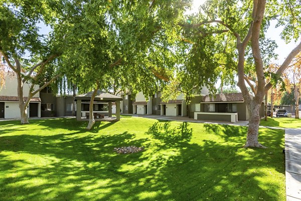 courtyard at Avana Chandler Apartments