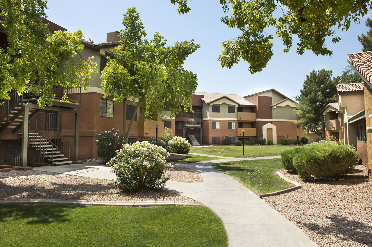Avana Gilbert Gilbert Az 8 of 12