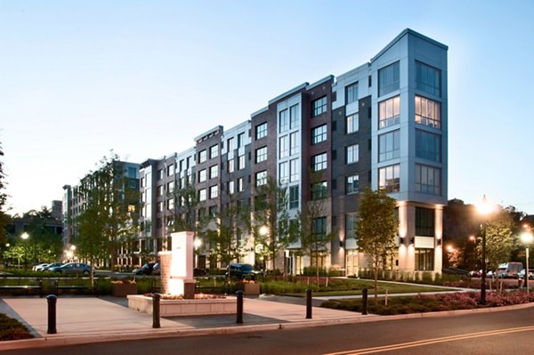 Estuary Apartments: Contemporary waterfront apartments in San Francisco