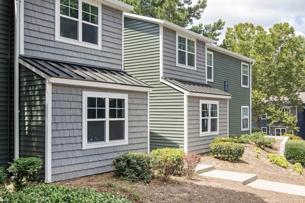 Avana Woods: Serene garden-style apartments in scenic suburb