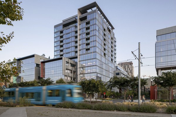 Mera Apartments: Elegant of luxury apartments in vibrant cityscape