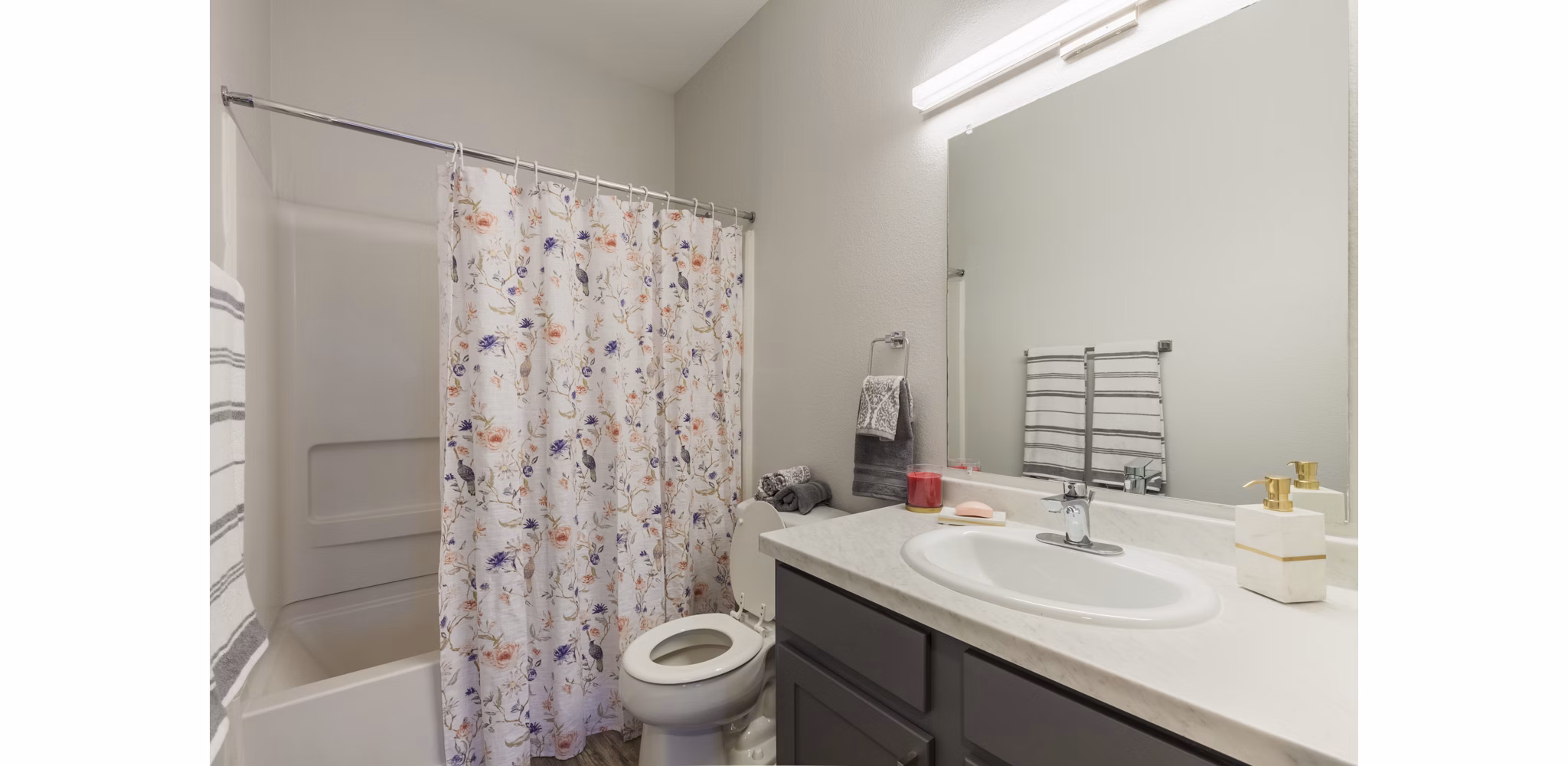 Modern bathroom with elegant fixtures at Circ Apartments