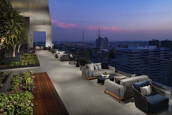 rooftop deck at Park Fifth Tower Apartments
