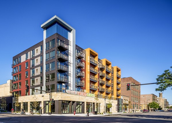 Velo Apartments: Modern luxury apartment in Seattle