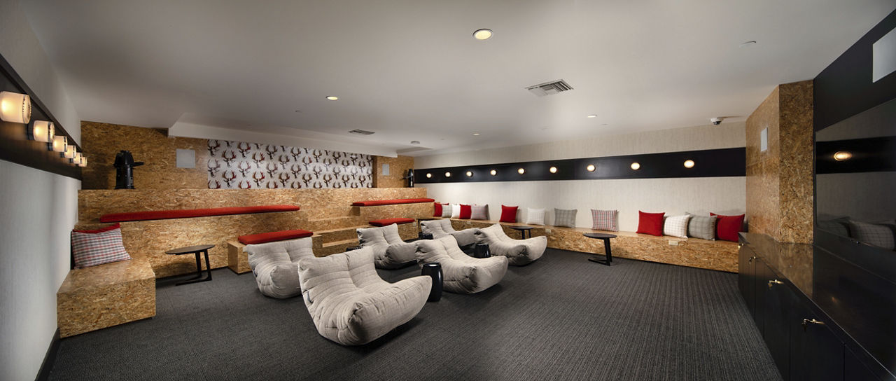 Lounge at The Weddington Los Angeles