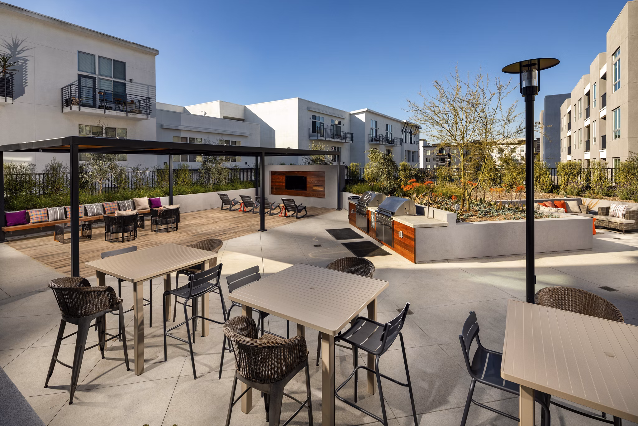 courtyard at The Weddington Apartments