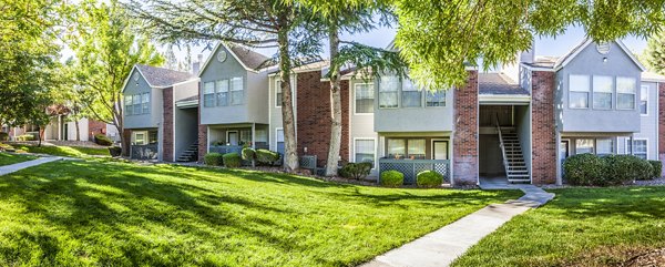  building/exterior at Spring Park Apartments