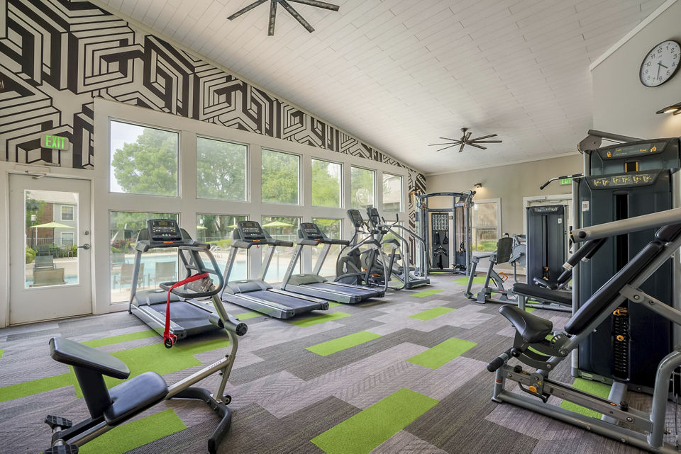 fitness center at Spring Park Apartments 