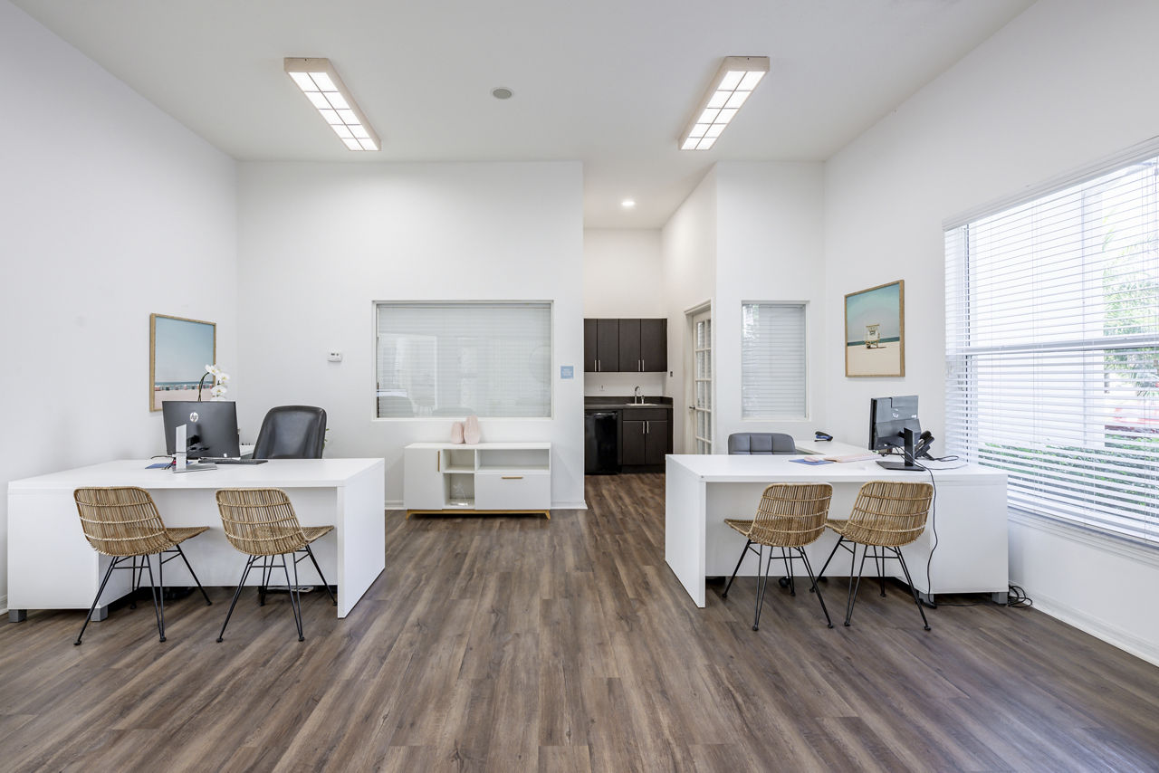 Work space at Mira Flores Apartments (2 of 3)