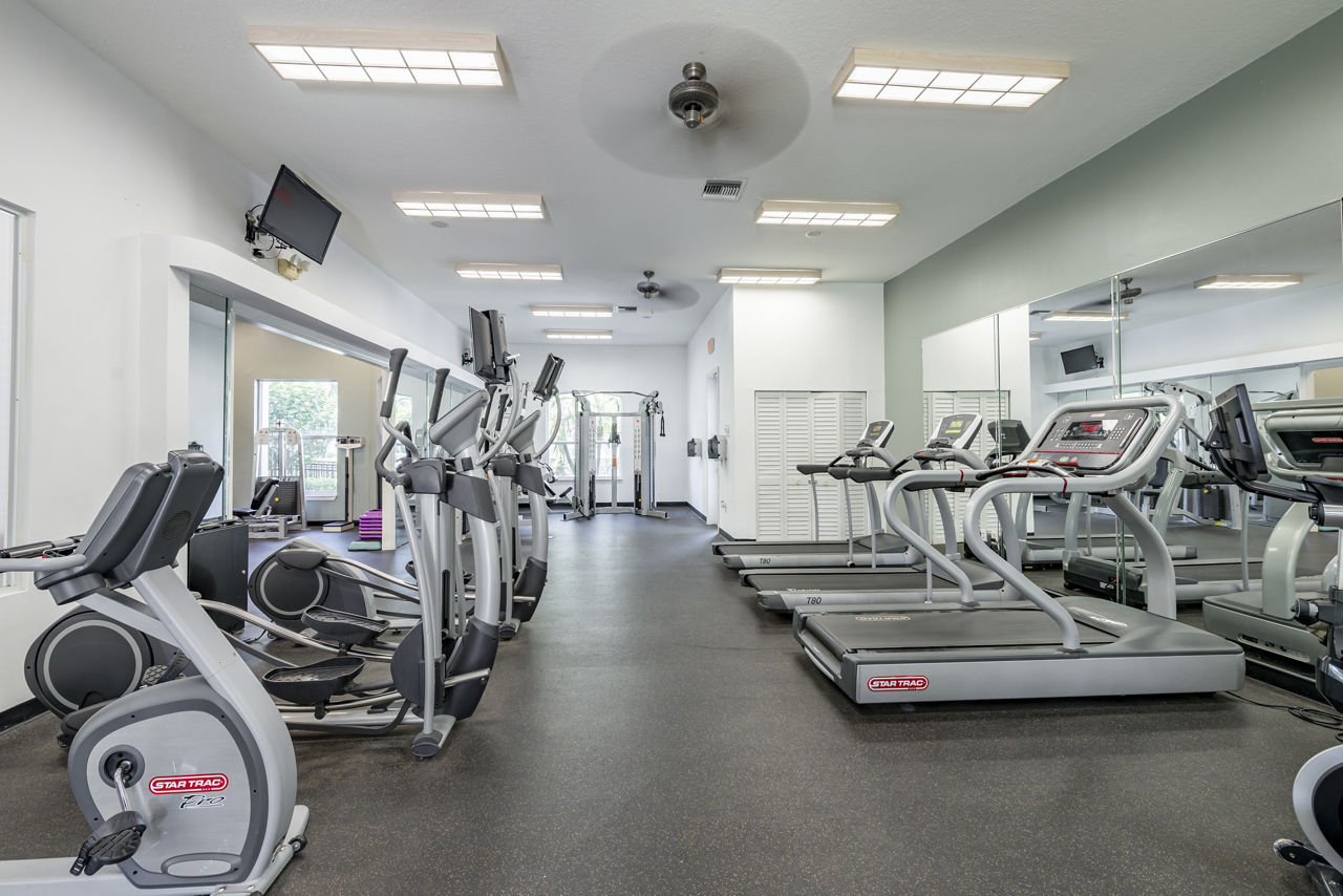Gym at Mira Flores Apartments (1 of 3)