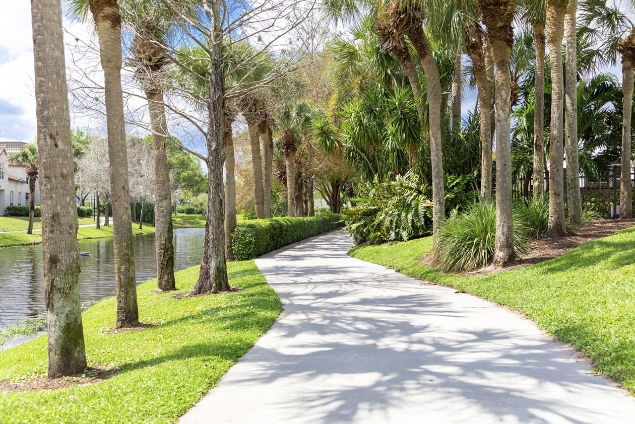 Mira Flores Apartments Palm Beach Gardens Fl 6 of 12