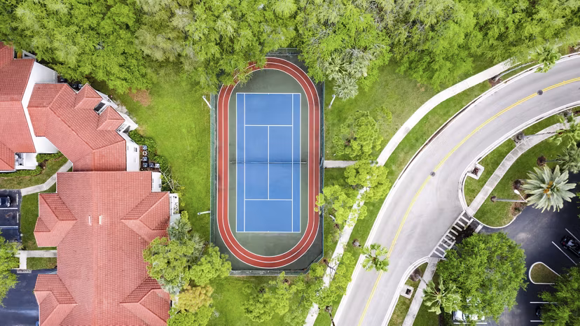 Mira Flores Apartments: Scenic view of luxury apartments near downtown