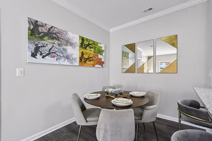 dining room at Finley at Fairfax Corner Apartments