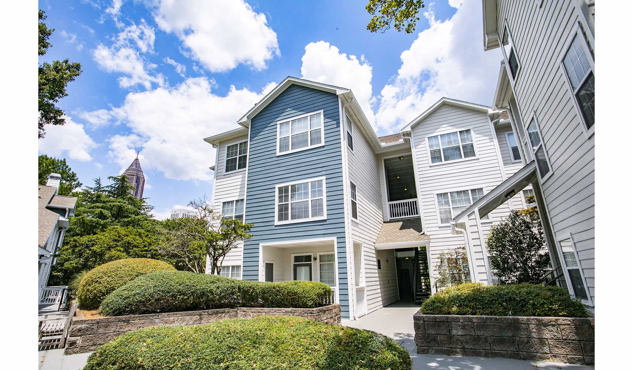 The Prato at Midtown: Elegant view of luxury apartments in Atlanta