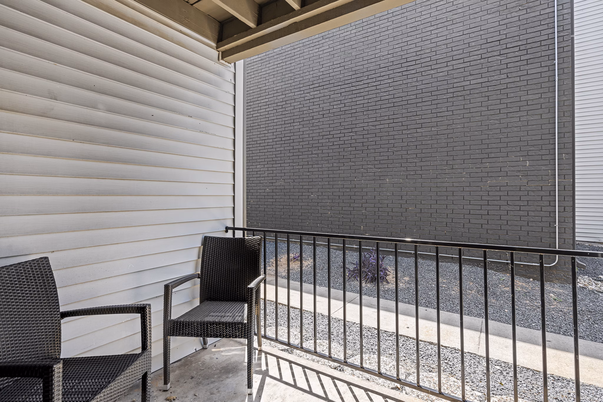 patio at Waterloo Flats Apartments