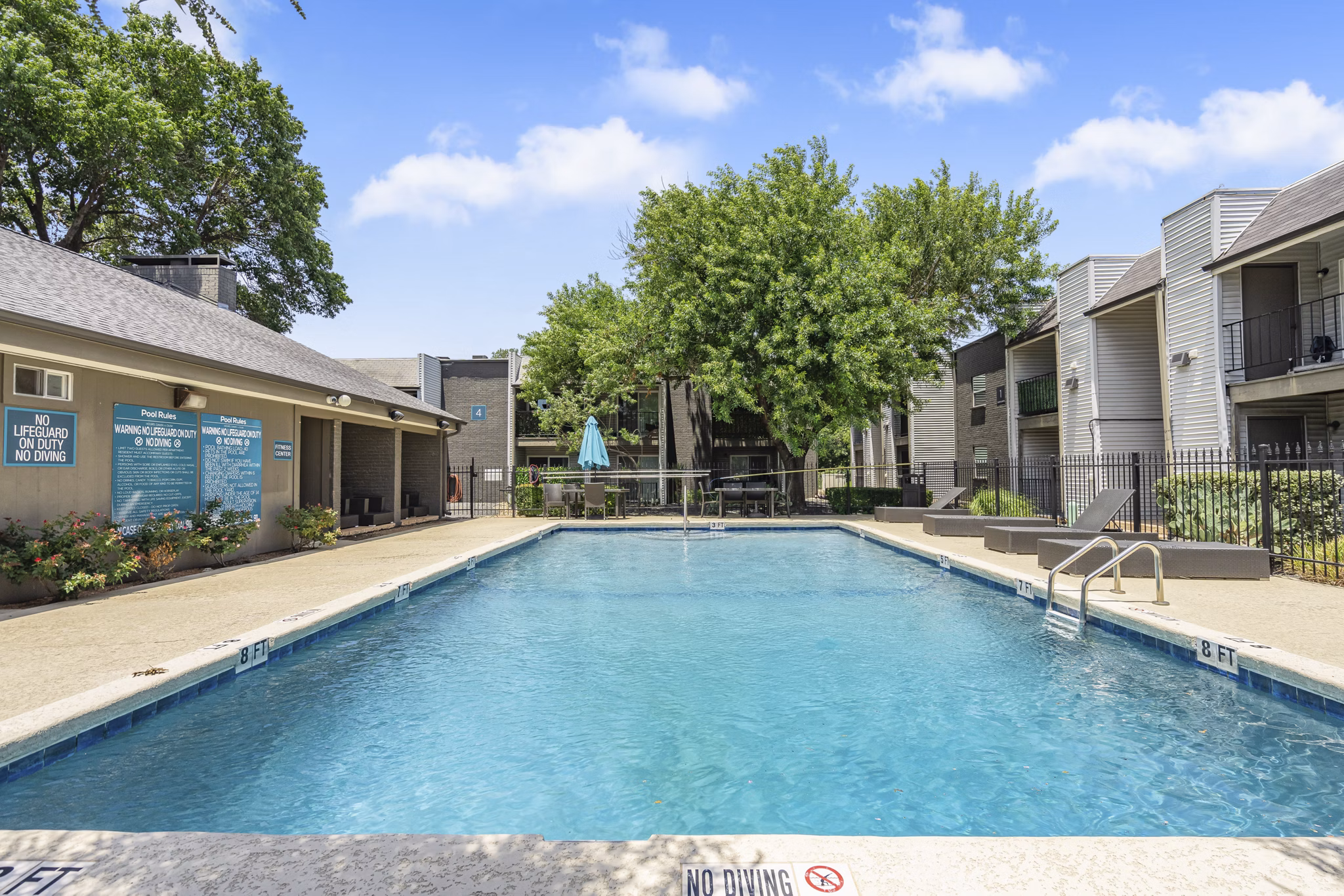 pool at Waterloo Flats Apartments
