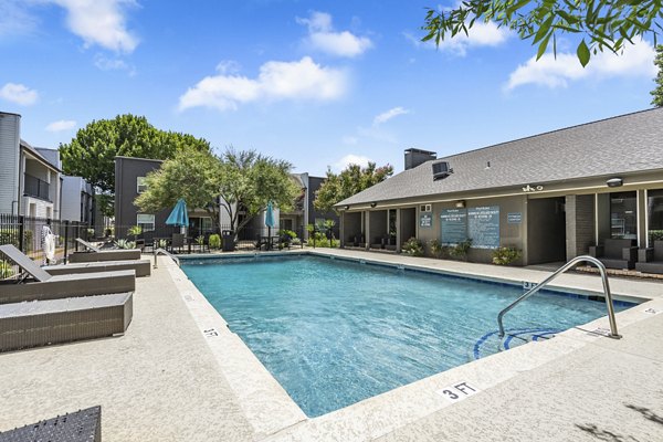pool at Waterloo Flats Apartments