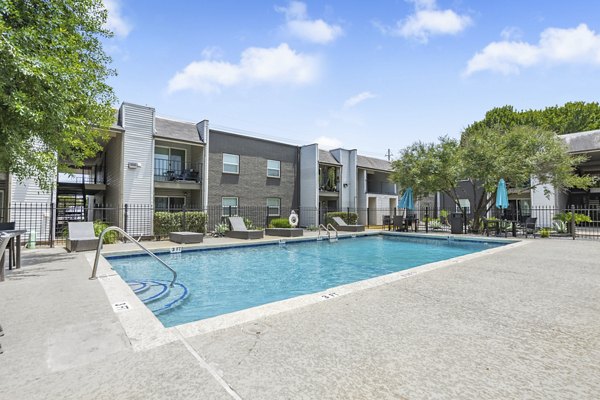 pool at Waterloo Flats Apartments
