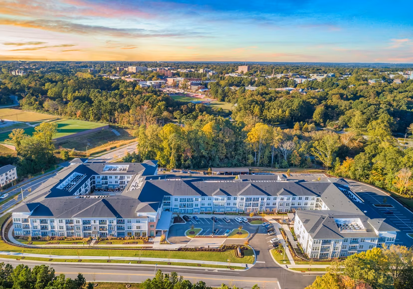 Overture Centennial: Luxury apartment with sleek modern design in Centennial, Colorado