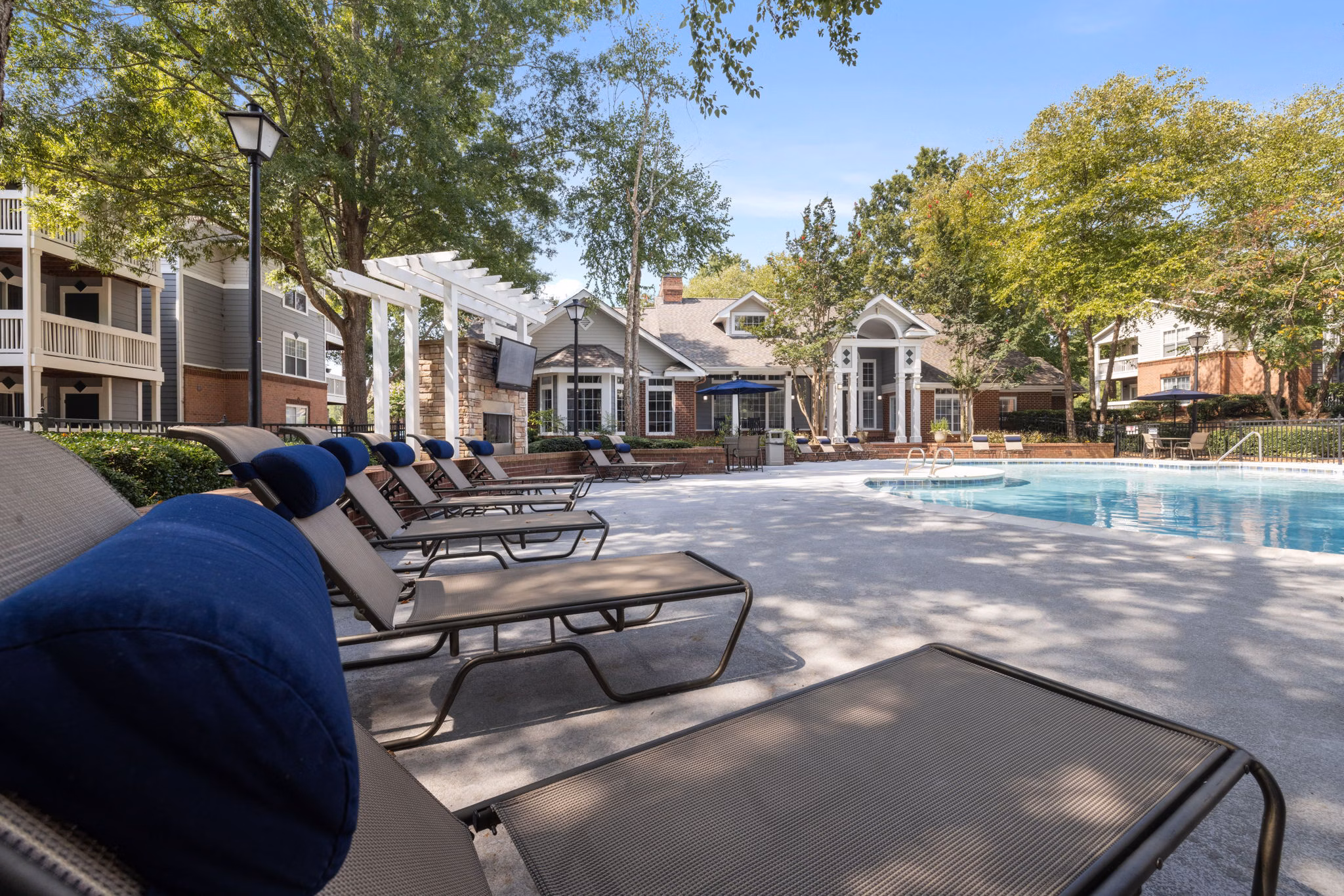 pool at Autumn Woods Apartments 