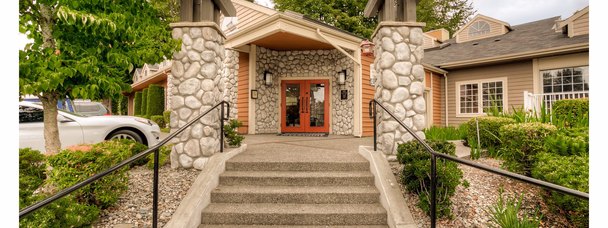 Riverstone Apartments: Elegant luxury apartments in a serene riverside location