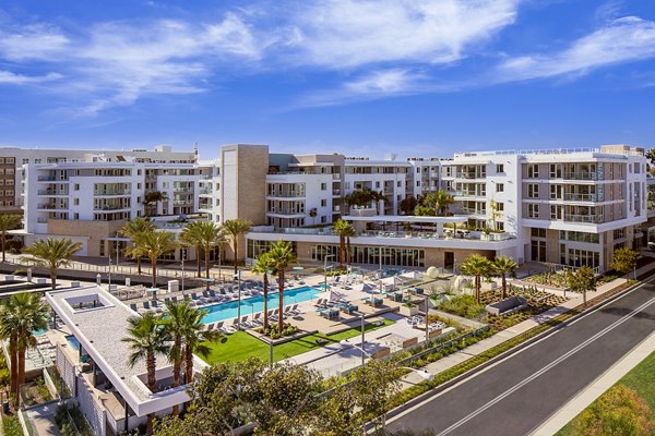 pool at Neptune Marina Apartments