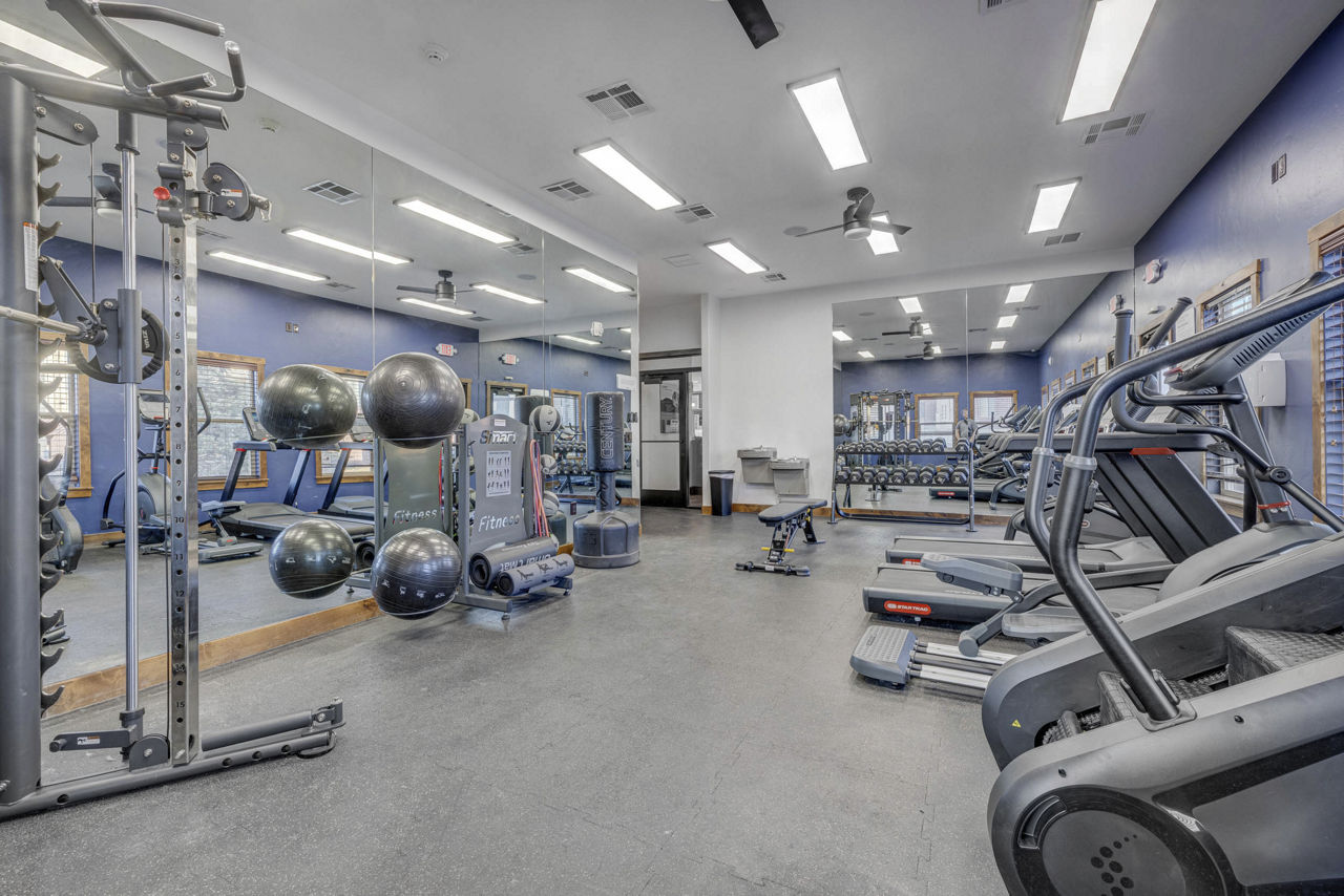 Gym at The Emerson (2 of 2)