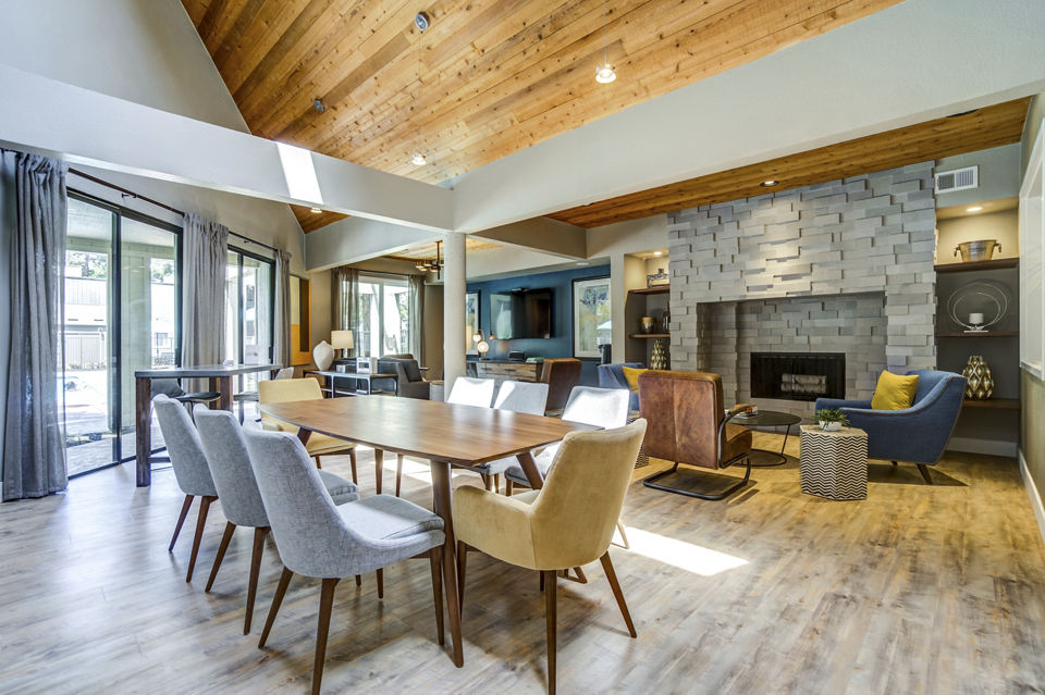 Clubhouse/Lobby at Evergreen Heights Apartments