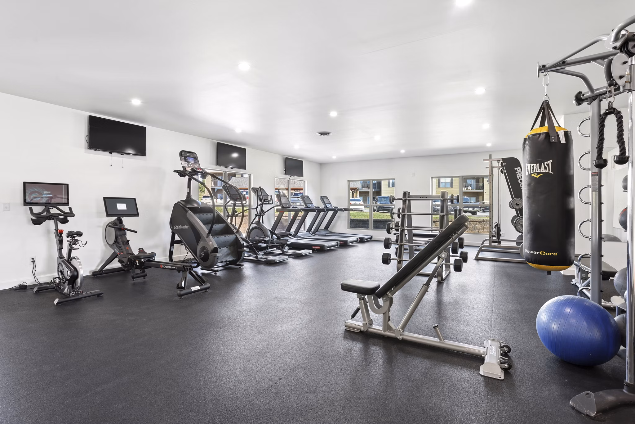 fitness center at Evergreen Heights Apartments