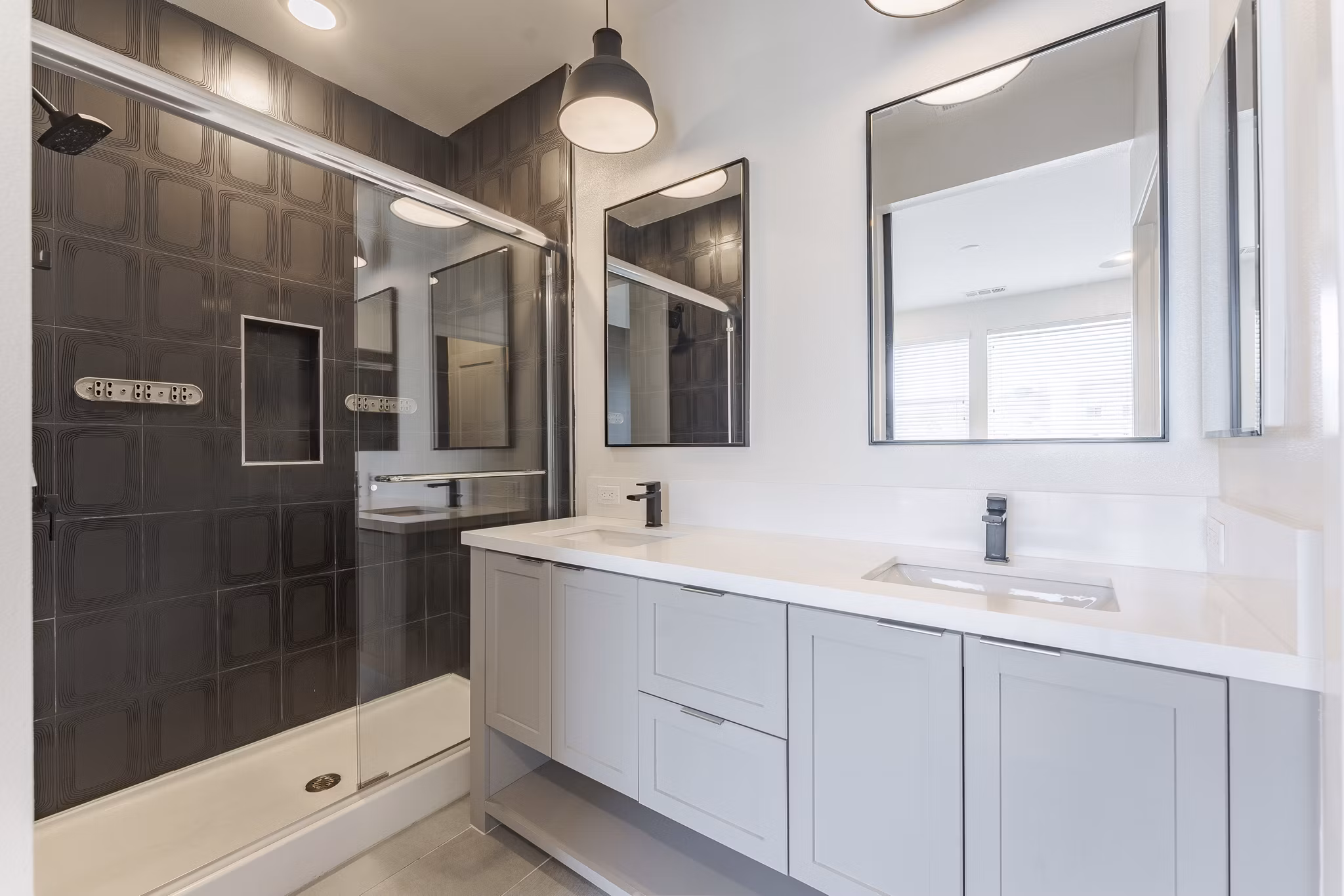 bathroom at Anden Apartments